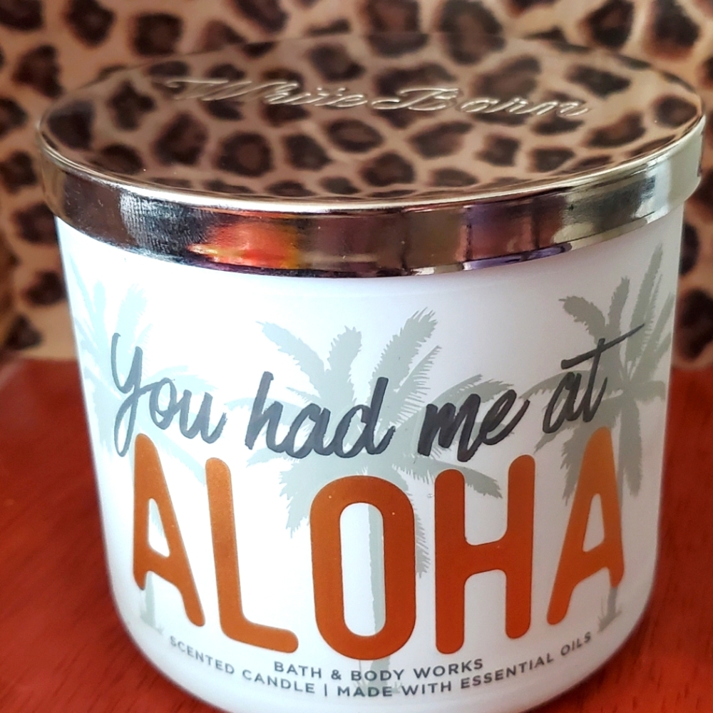 BBW  'You Had Me At Aloha' 3 wick candle